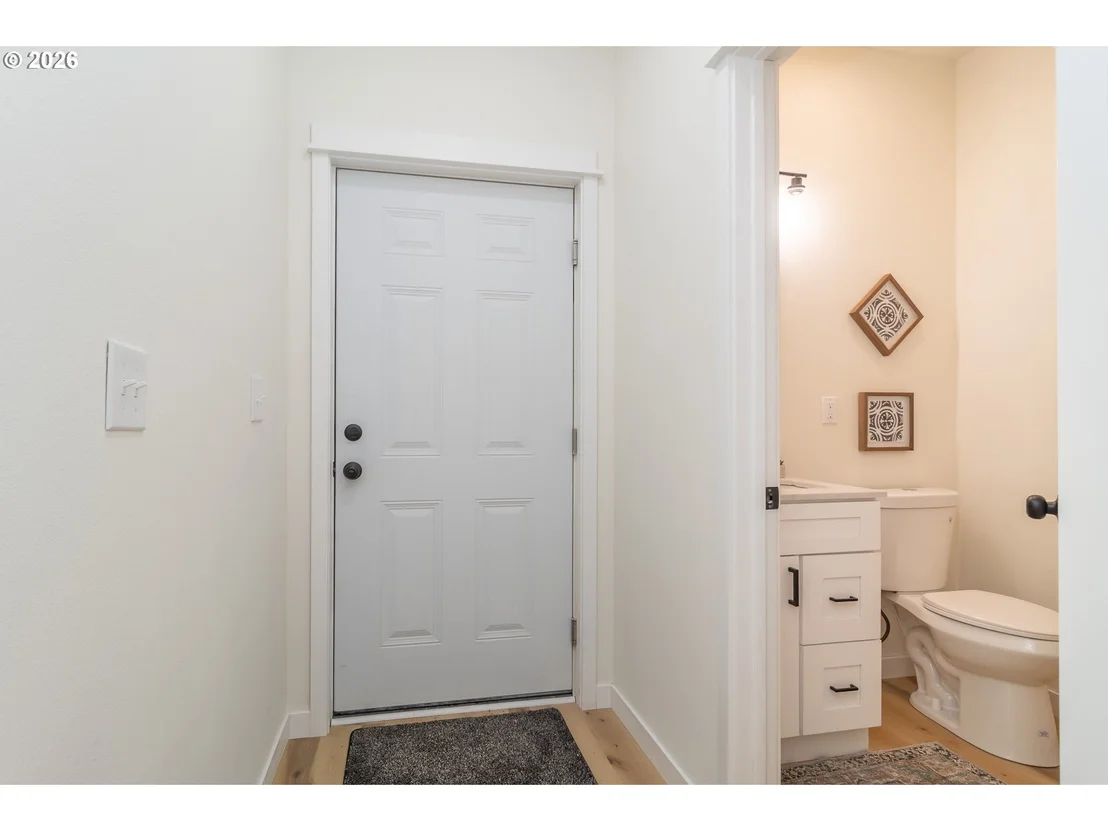 Photo of 492 TERRACE DR