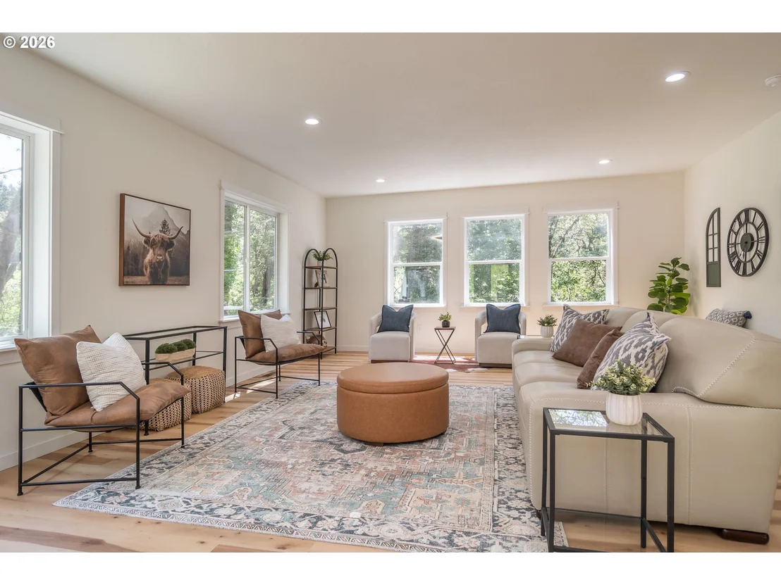 Photo of 492 TERRACE DR