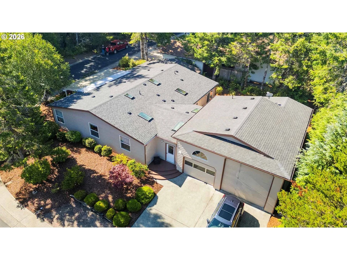 Photo of 327 SOUTHRIDGE DR