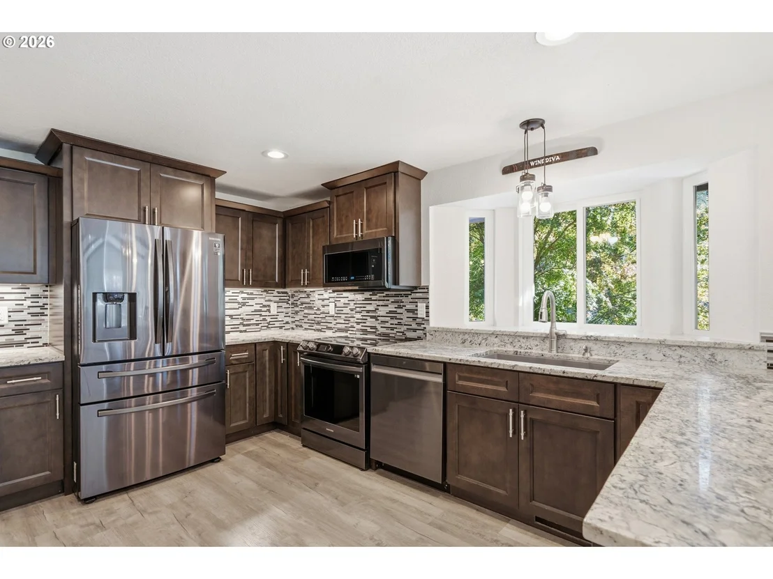 Photo of 15540 TRASK RIVER RD