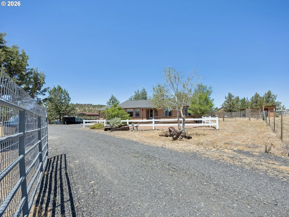 Photo of 12866 SE DAVIS LOOP