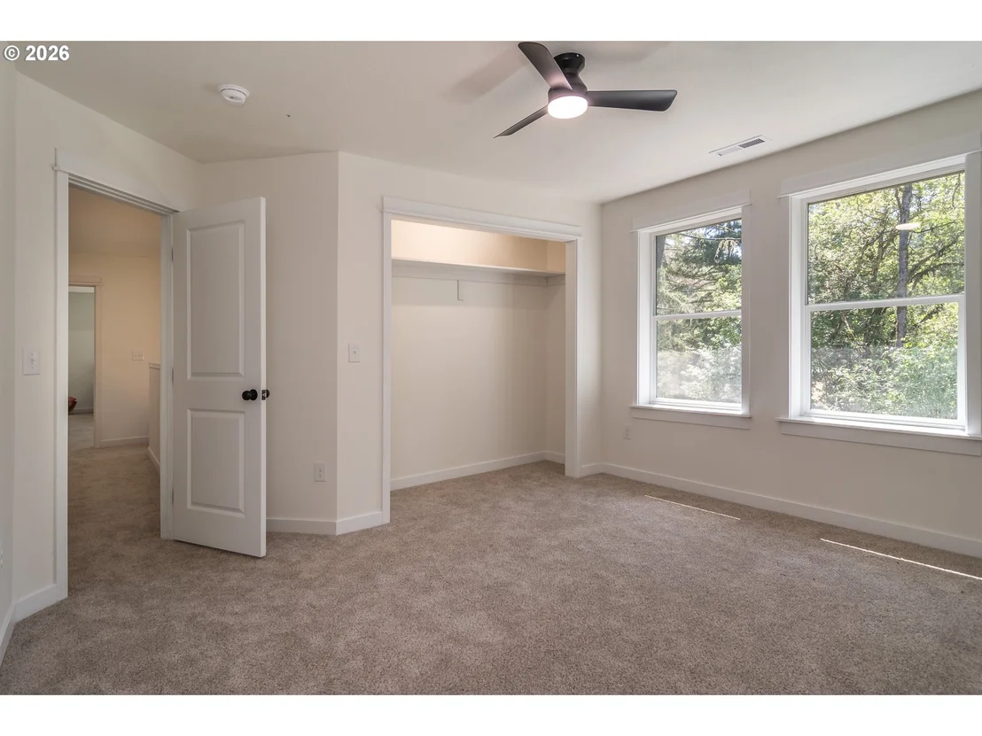 Photo of 492 TERRACE DR