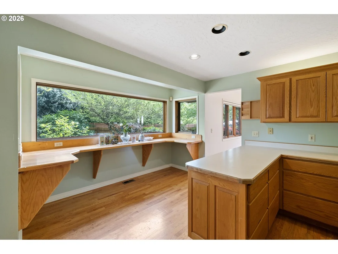 Photo of 84 GREEN LN