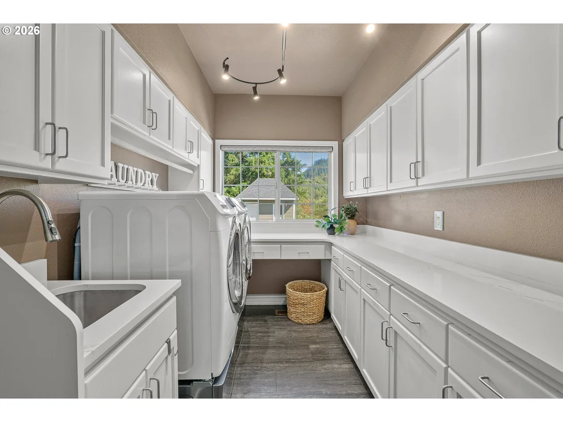 Photo of 317 AKER DR