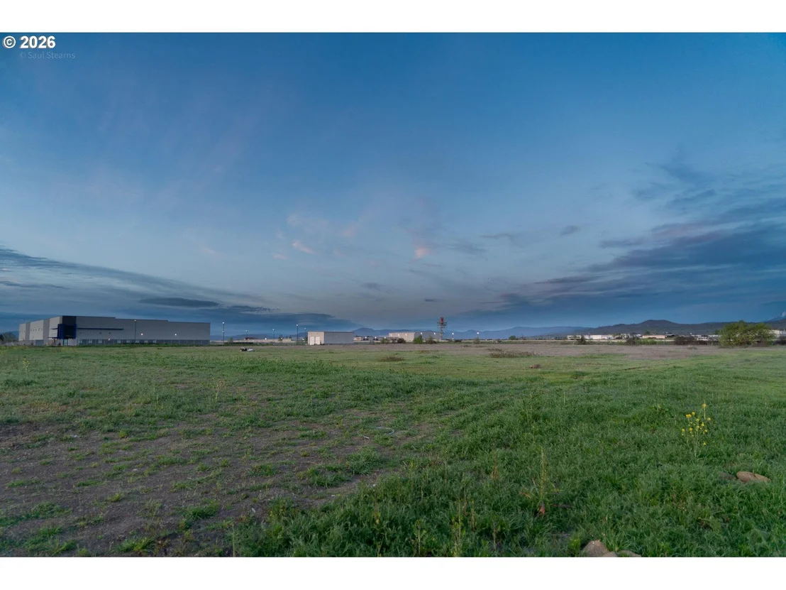 Photo of 4676 INDUSTRY DR
