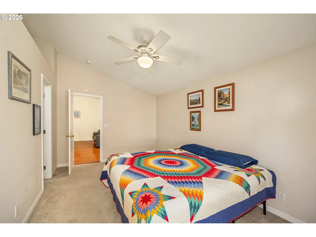 Photo of 1061 APPLEGATE PL