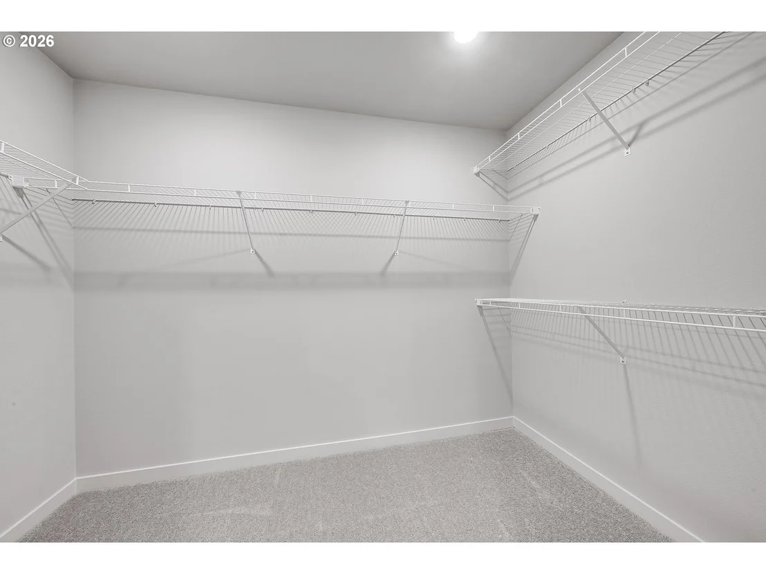 Photo of 955 Legacy ST