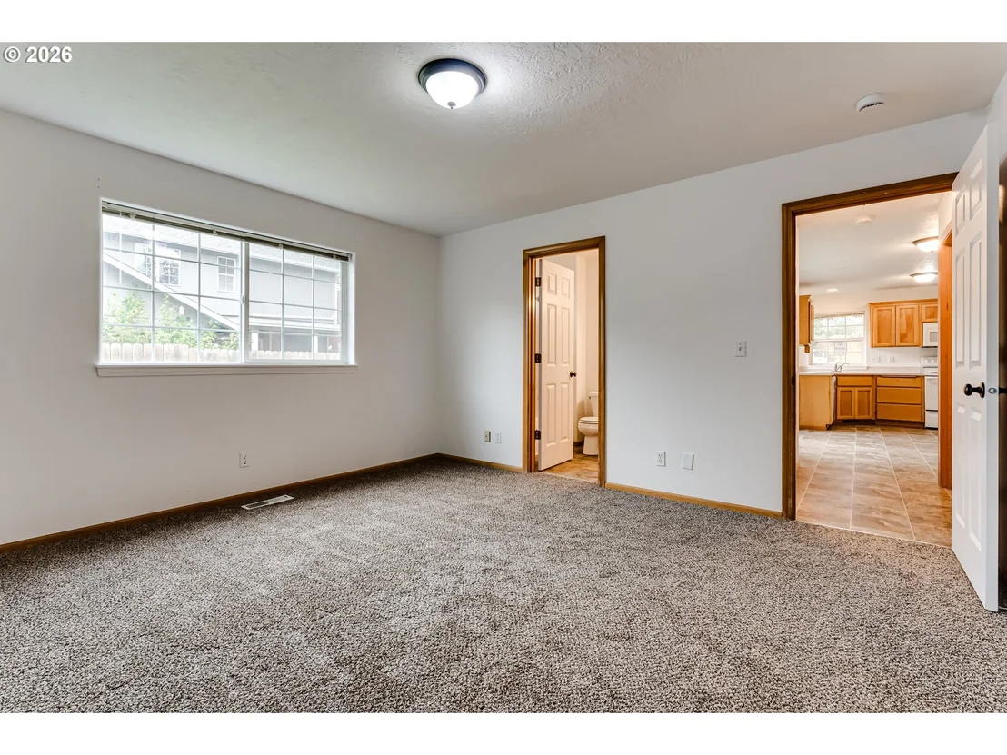 Photo of 555 HOLLYHOCK LN