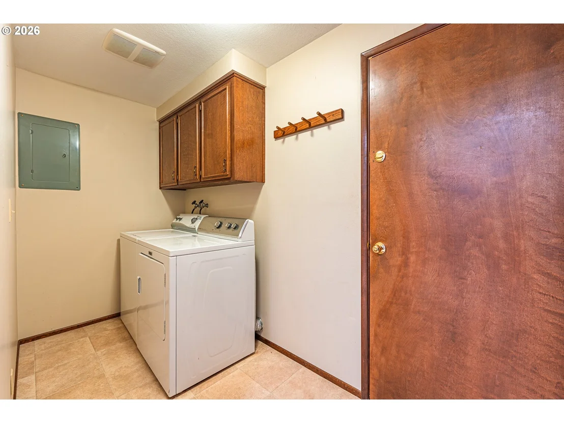 Photo of 2053 FIRTH AVE