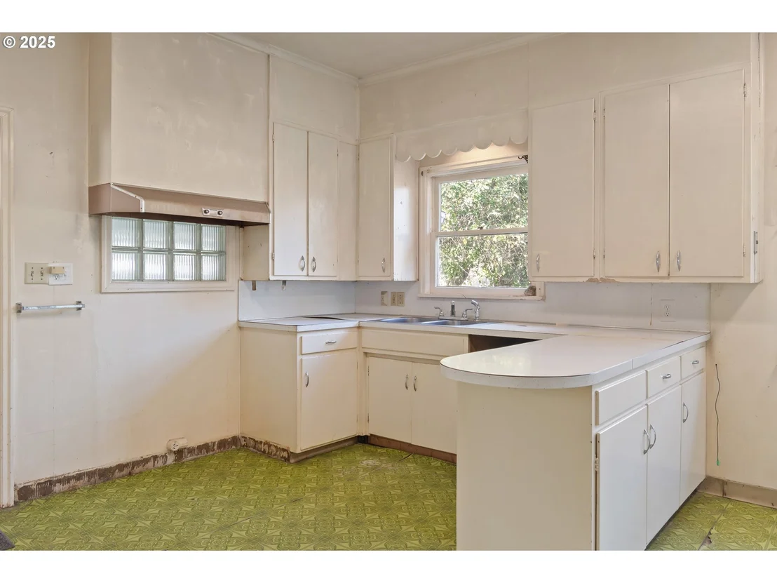 Photo of 412 GARDNER AVE