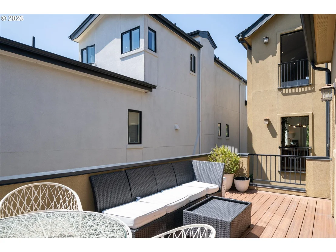 Photo of 2883 LORD BYRON PL