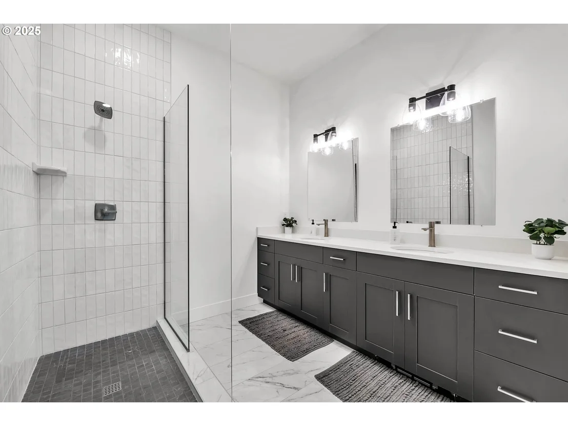 Photo of 177 E 20TH AVE