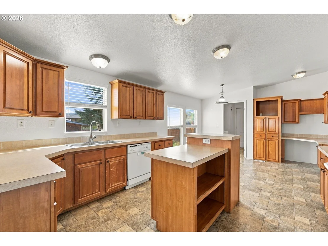 Photo of 347 SCARBROUGH AVE