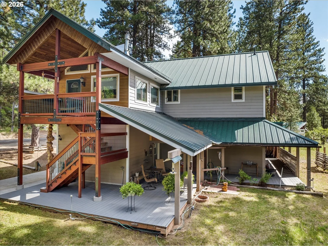 Photo of 395 BONANZA ST