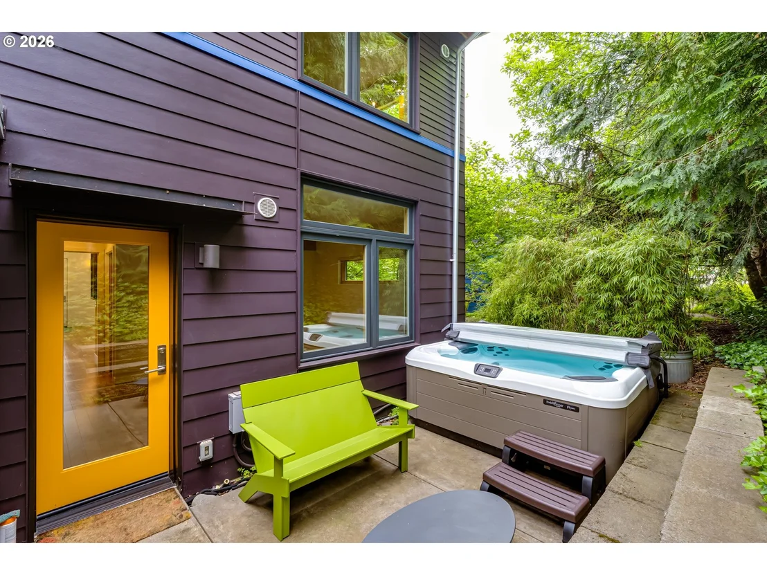 Photo of 2863 FRIENDLY ST