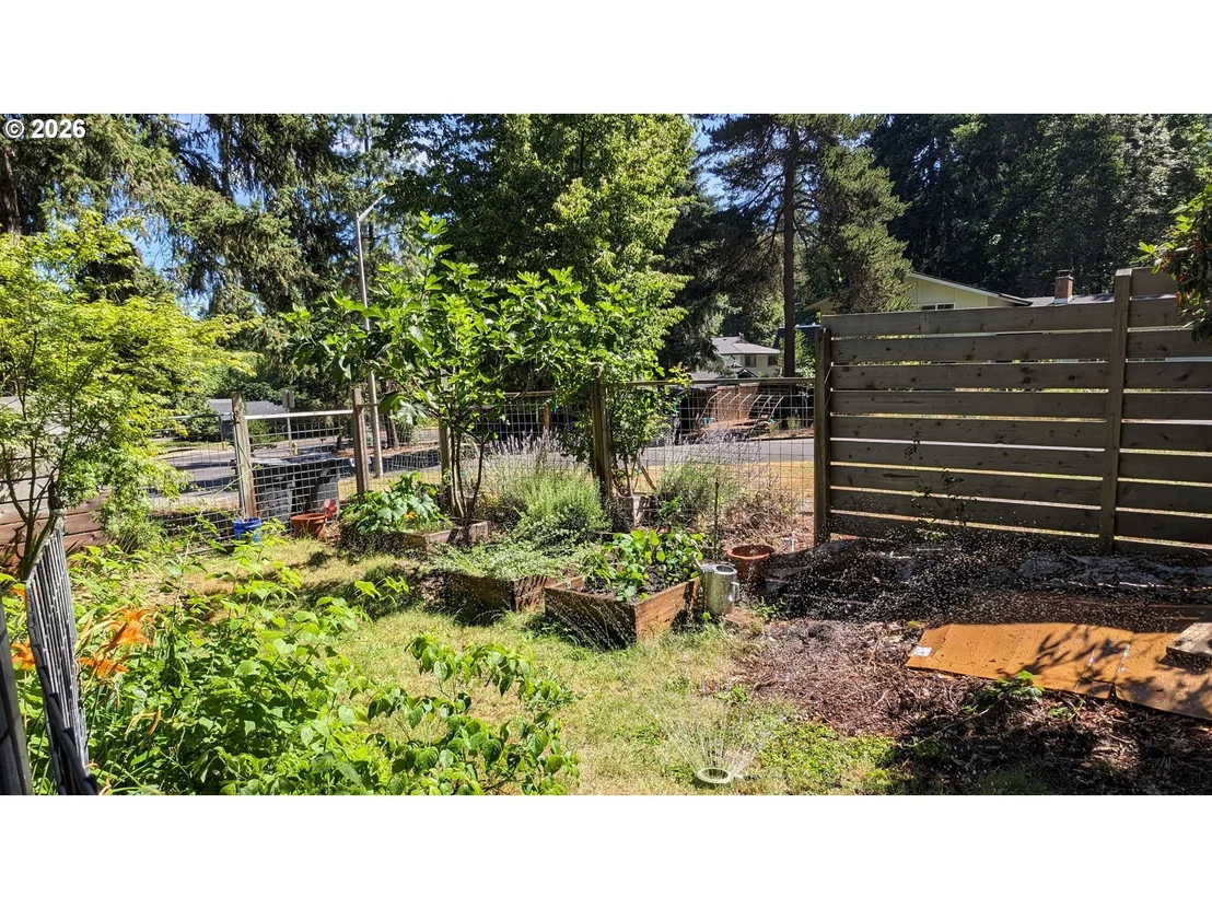 Photo of 390 HUNINGTON AVE
