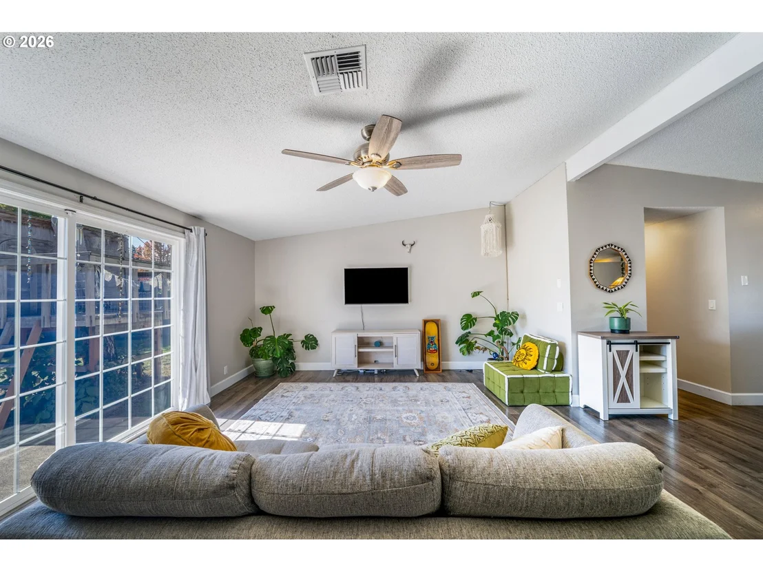Photo of 276 KNIGHT AVE