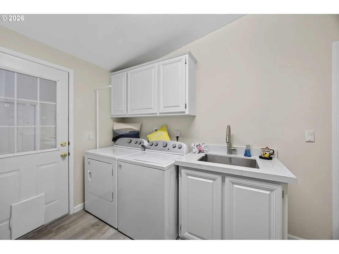 Photo of 438 SHERWOOD LOOP