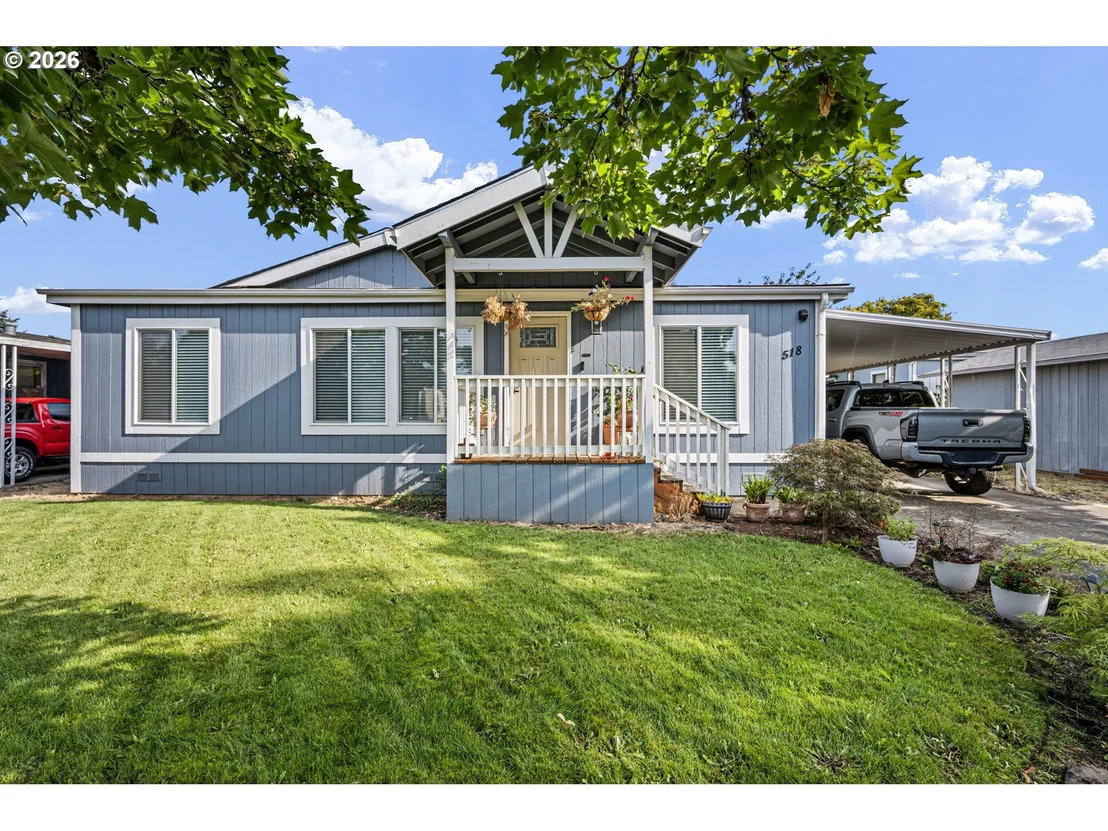 Photo of 518 SCOTTS GLEN DR