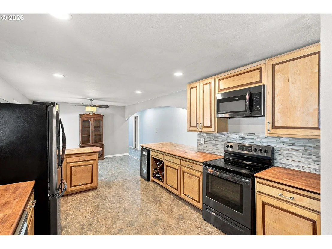 Photo of 62941 CROWN POINT RD