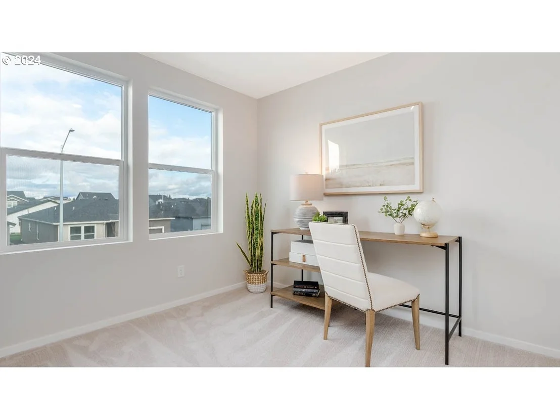 Photo of 374 Reno ST NE