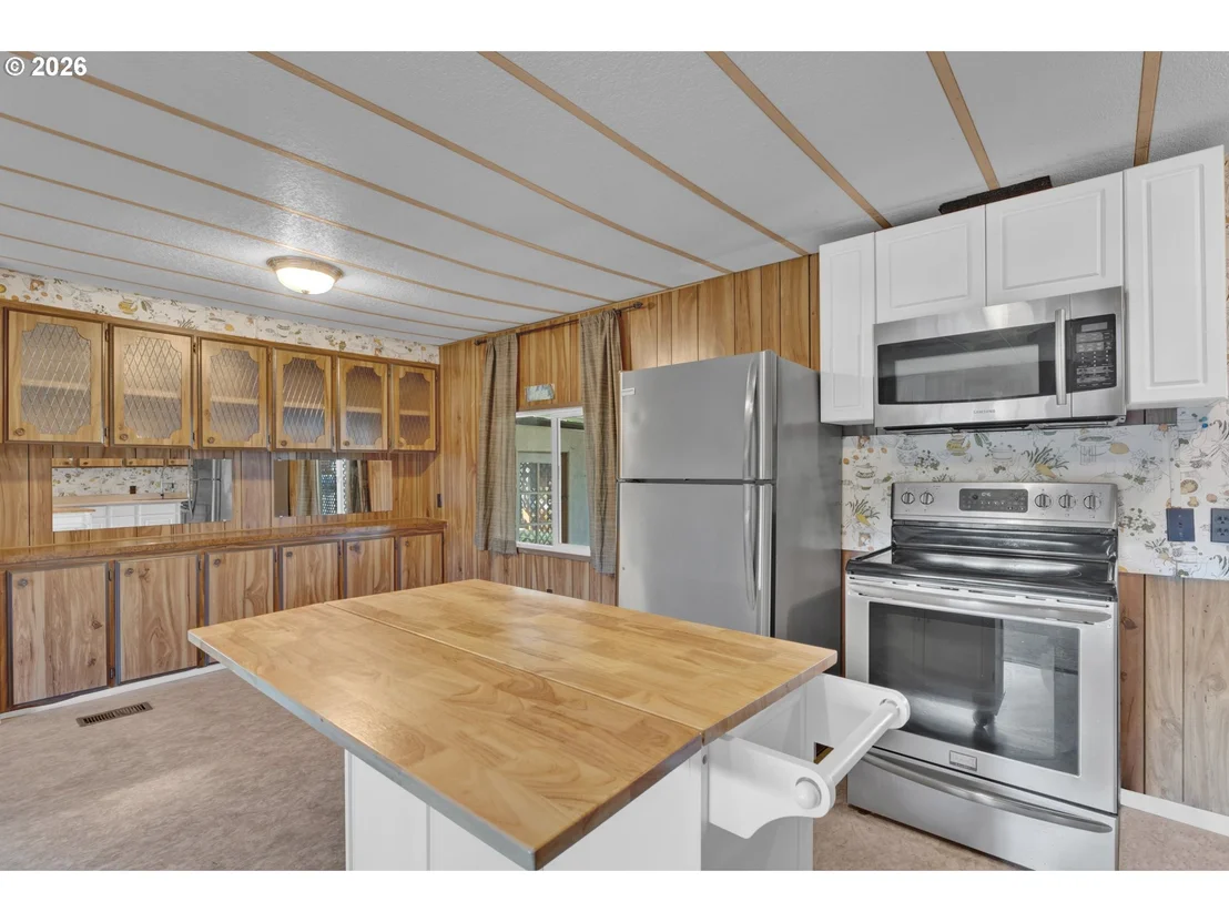 Photo of 231 CRESWOOD DR