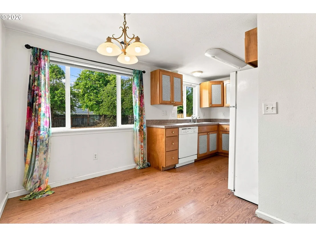 Photo of 1219 PLEASANT ST