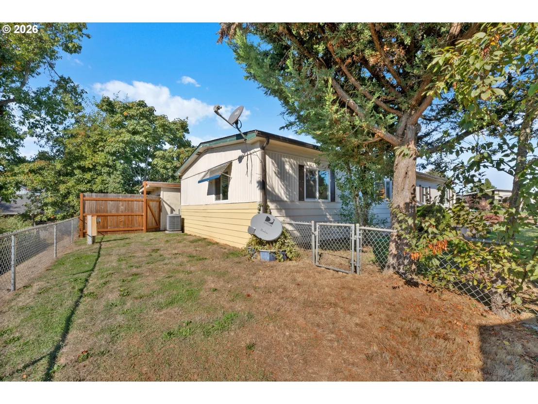 Photo of 231 CRESWOOD DR