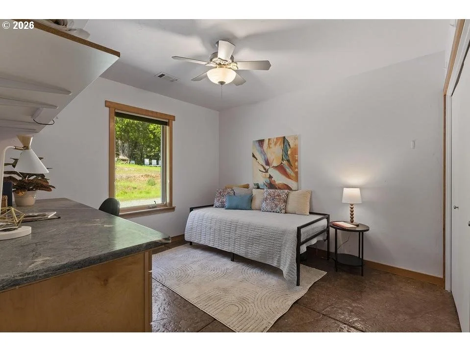 Photo of 1104 1106 Upper Cow Creek RD