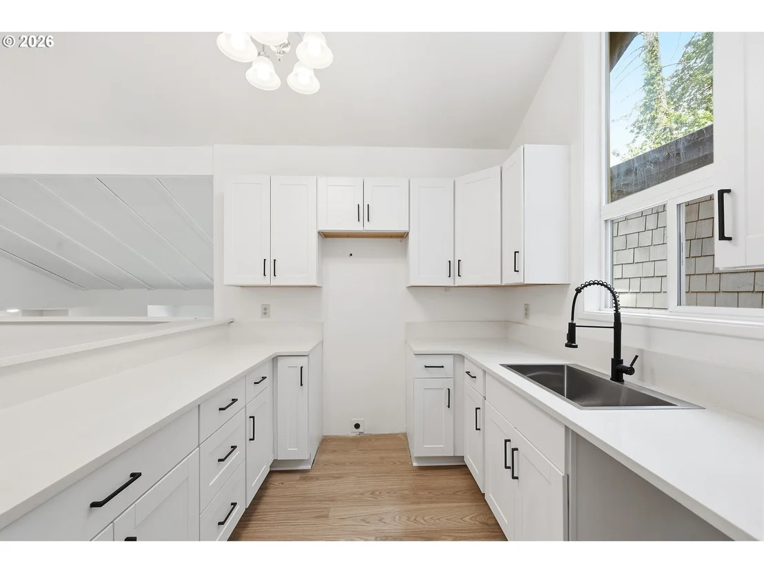 Photo of 7048 GLACIER DR