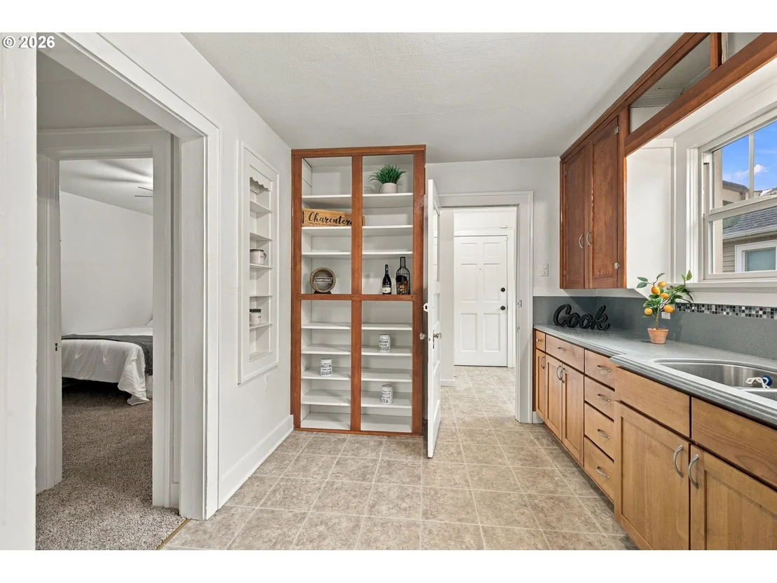 Photo of 352 W M ST