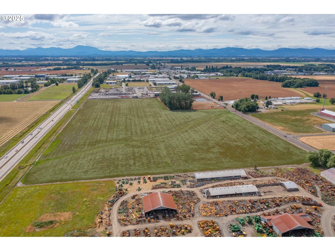 Photo of 32320 Highway 34
