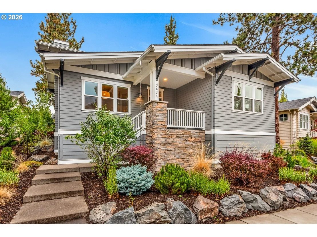 Photo of 2424 NW CROSSING DR