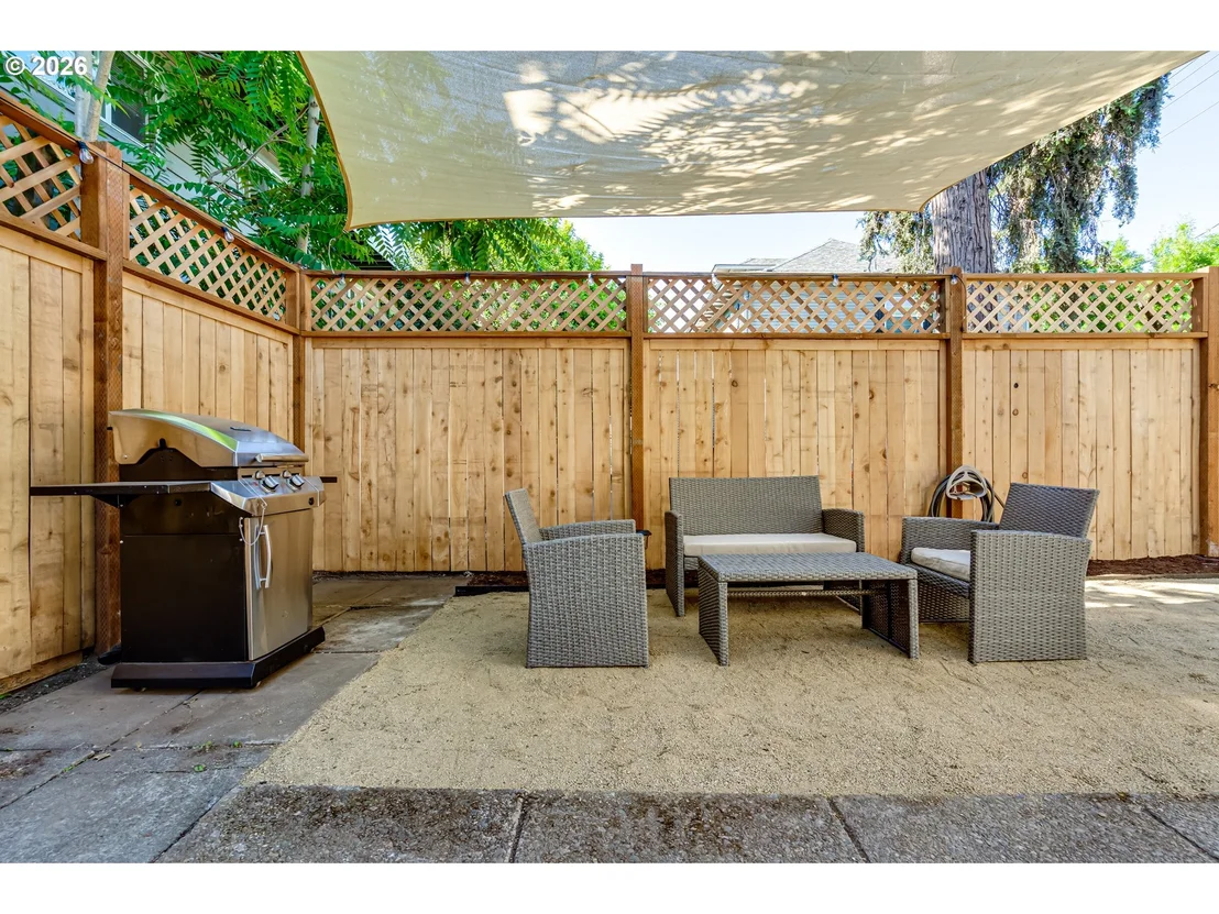 Photo of 655 MONROE ST