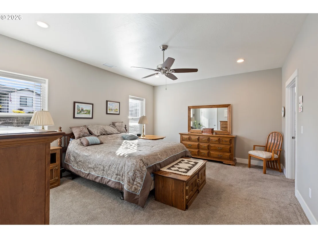 Photo of 582 FAIRWAY ESTATES DR