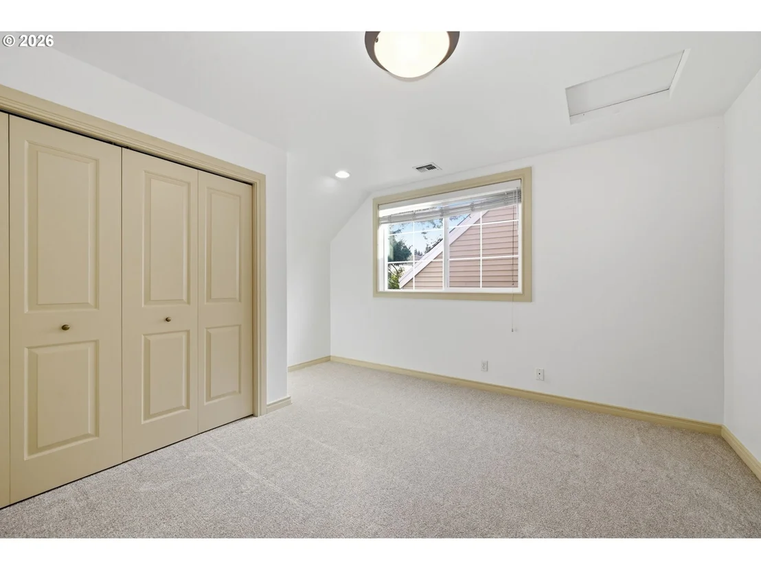 Photo of 441 COVEY LN