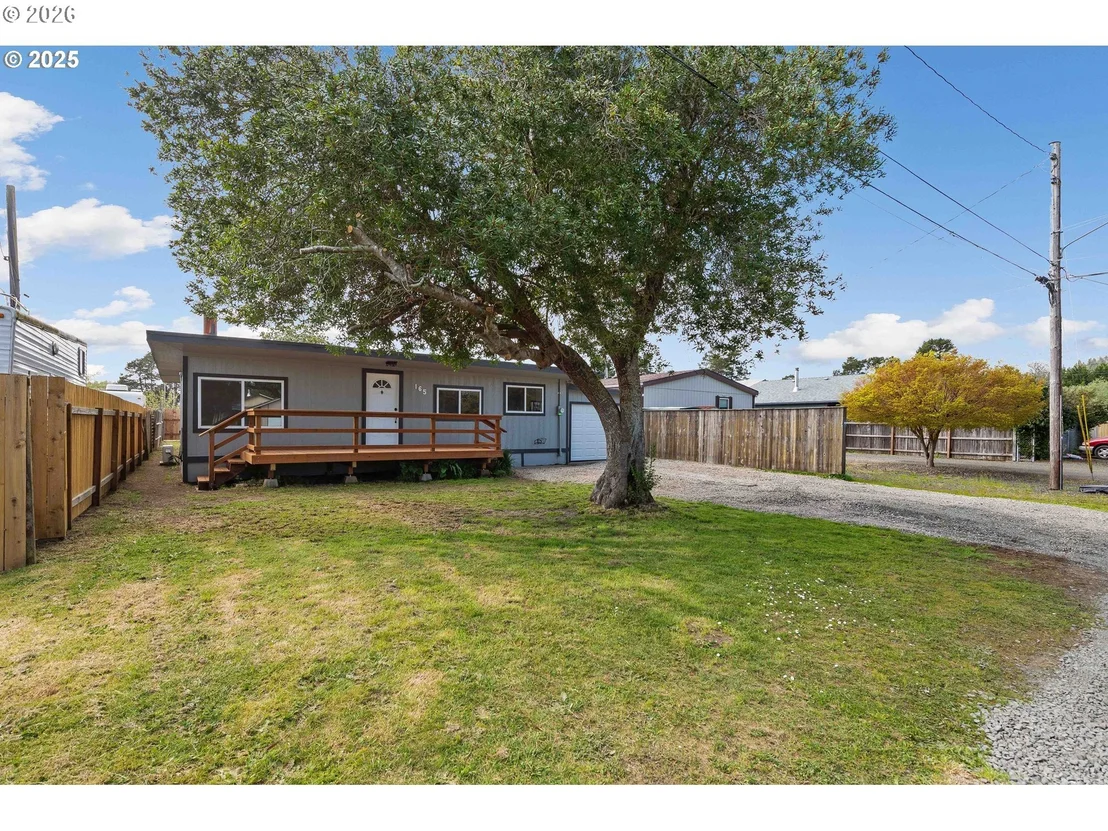 Photo of 165 N 15TH ST