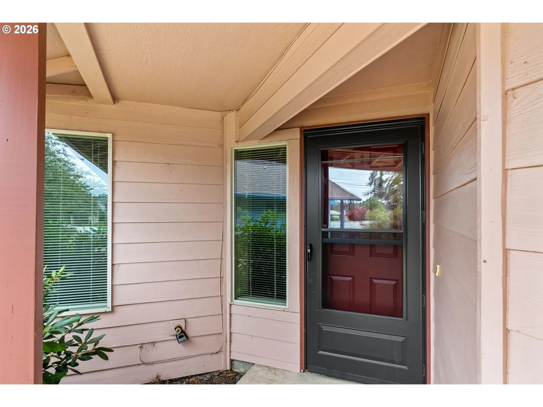Photo of 630 BENJAMIN AVE