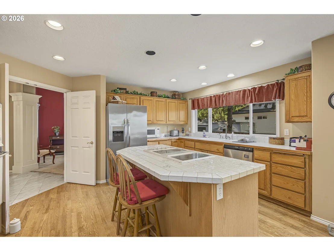 Photo of 501 NW MAWRCREST PL