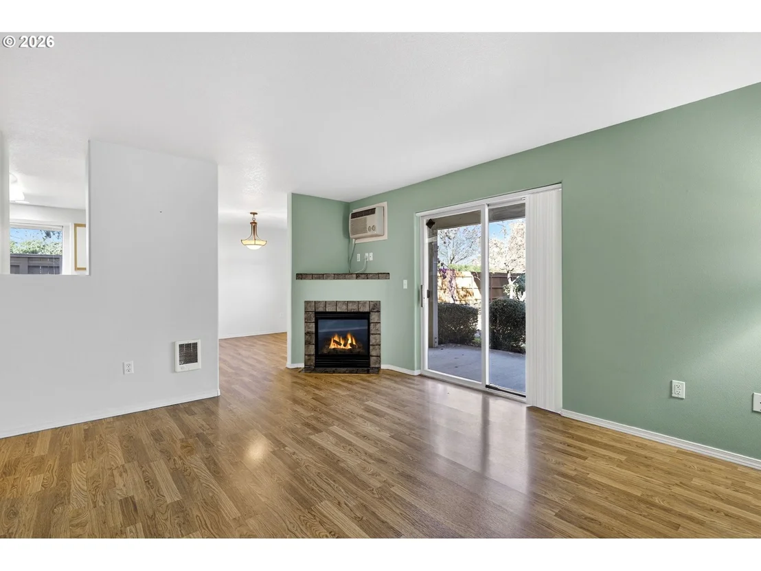 Photo of Unit 162 at 4606 W POWELL BLVD