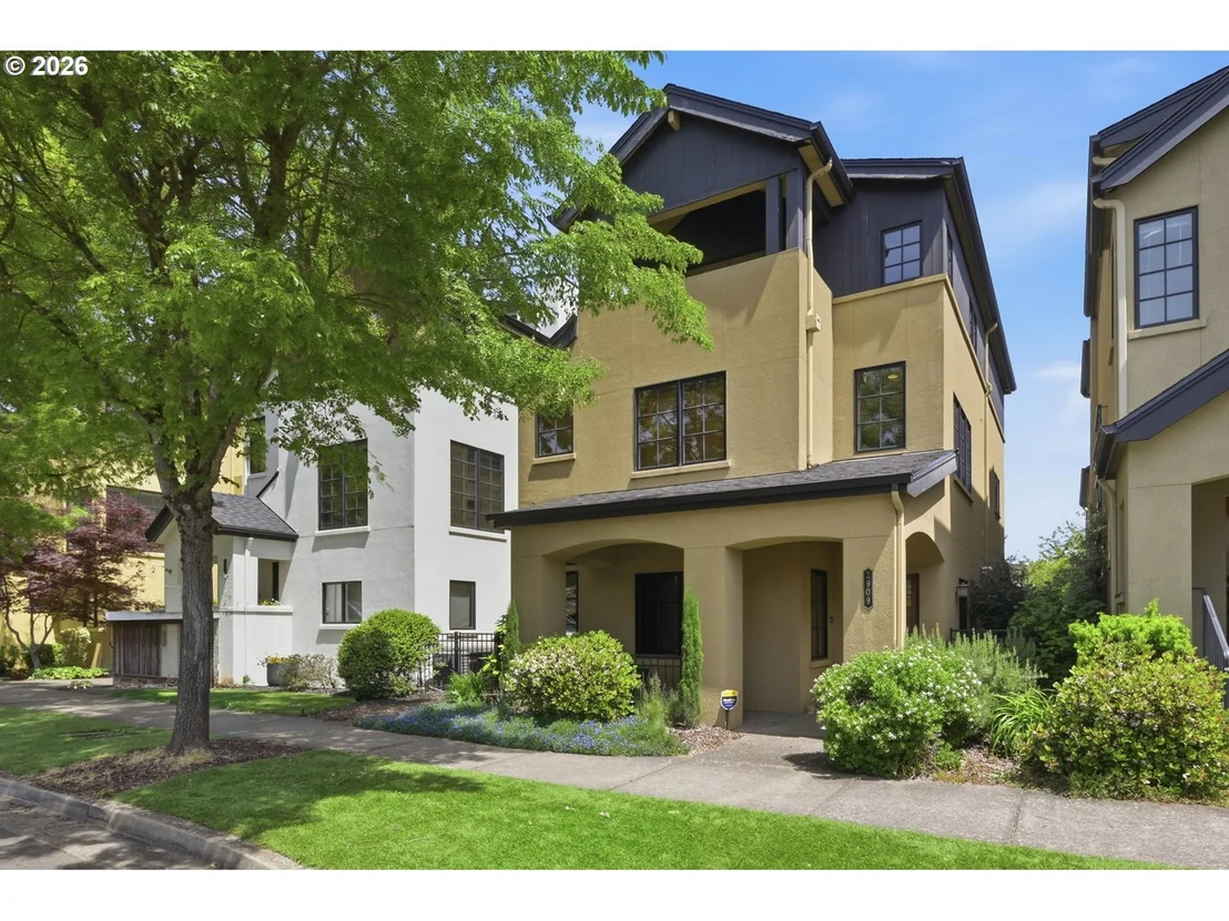 Photo of 2909 LORD BYRON PL