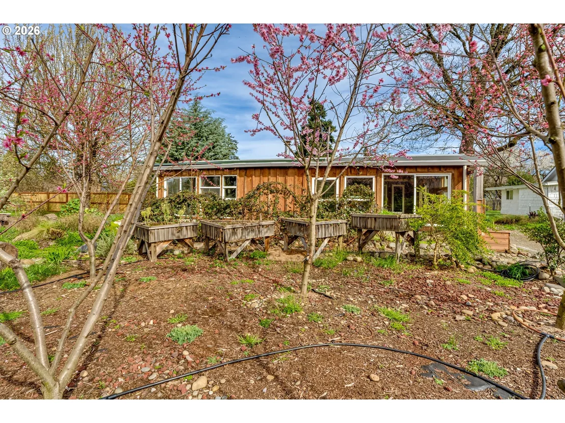 Photo of 111 HOLEMAN AVE