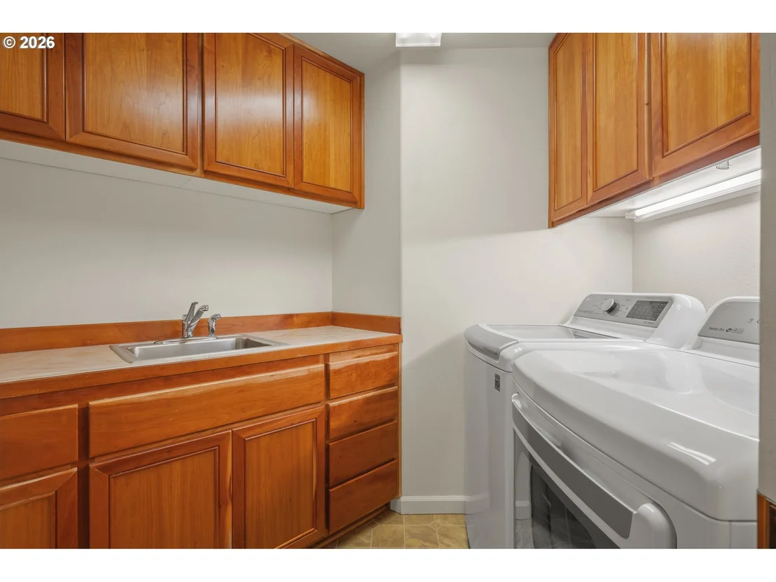 Photo of 4168 TORRINGTON AVE
