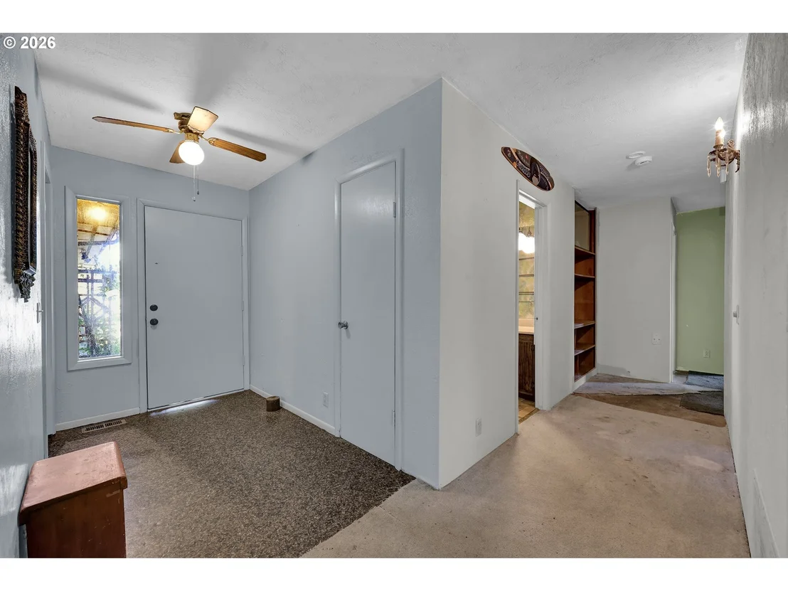 Photo of 34558 ROW RIVER RD