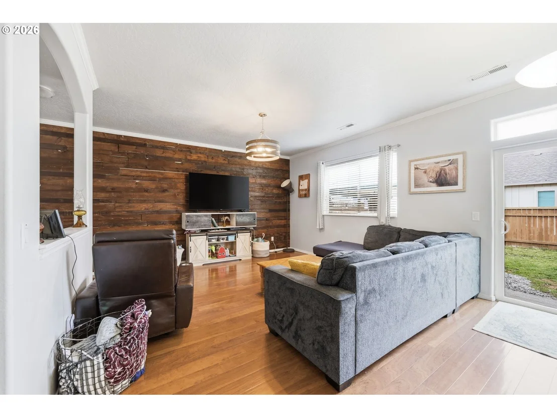 Photo of 3717 RIVIERA