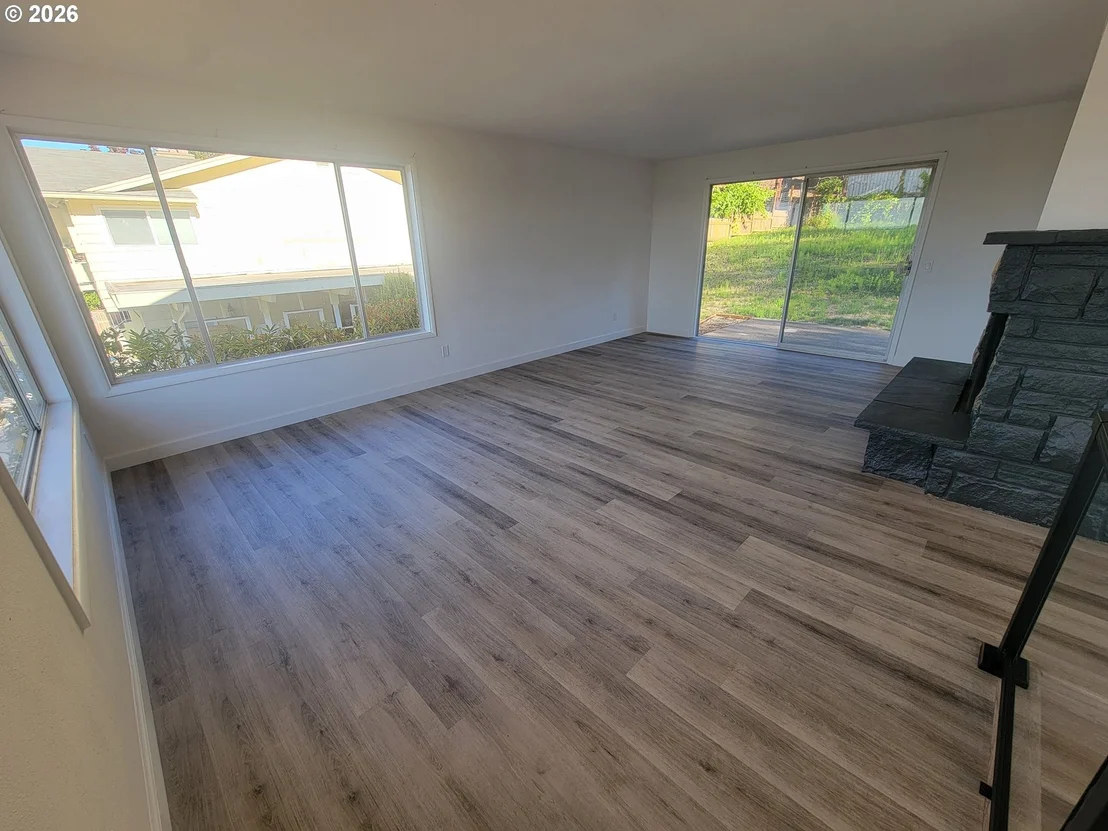 Photo of 2460 W 21ST AVE