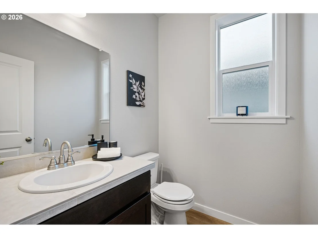 Photo of 2452 W 9TH AVE