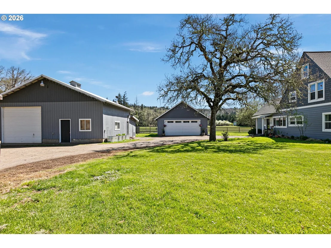 Photo of 78659 SEARS RD