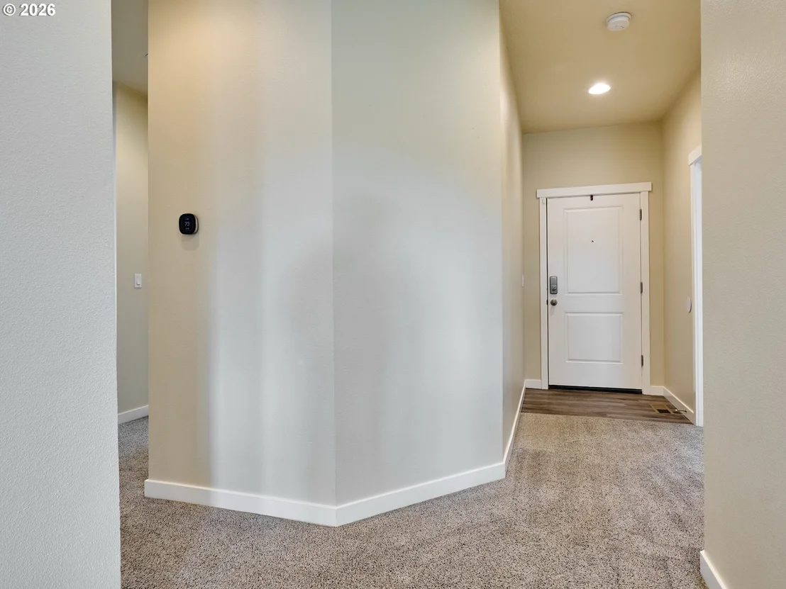 Photo of 542 E ELM LOOP