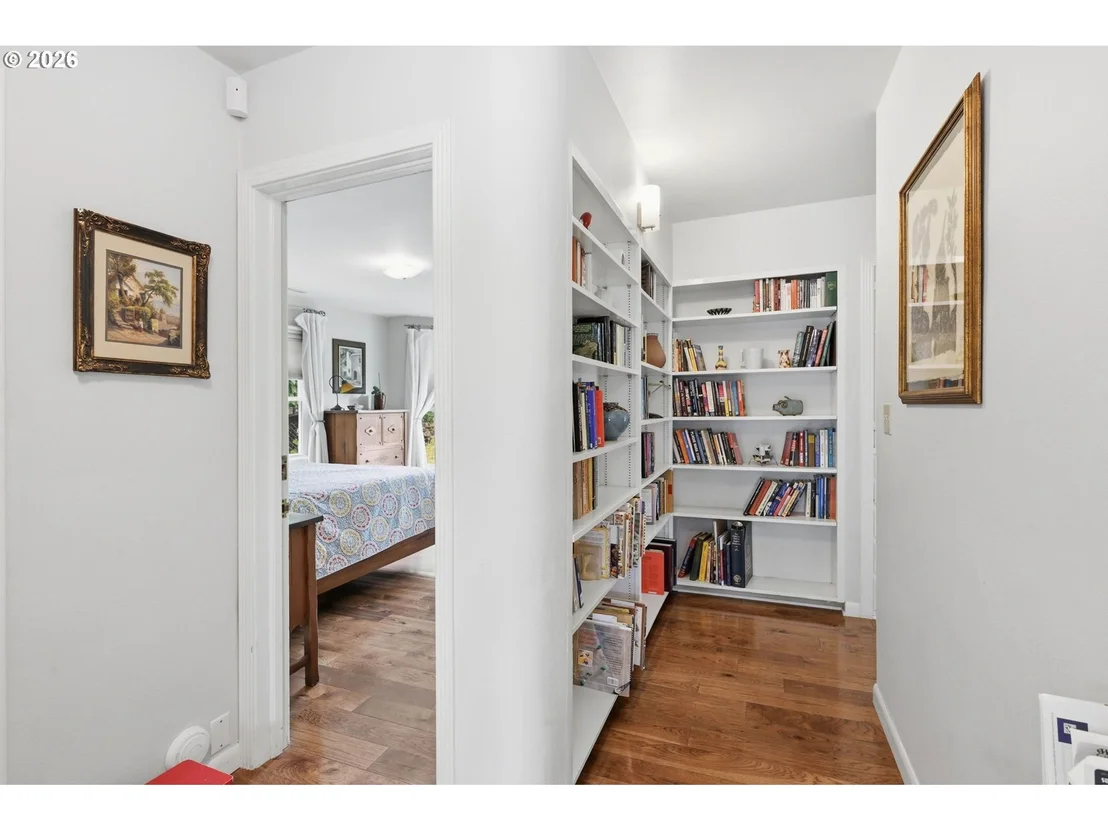 Photo of 28 W 22nd AVE